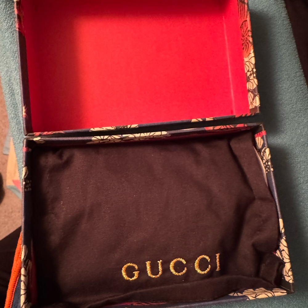 Gucci Tiger Pattern Bifold Wallet - Picture 2 of 11